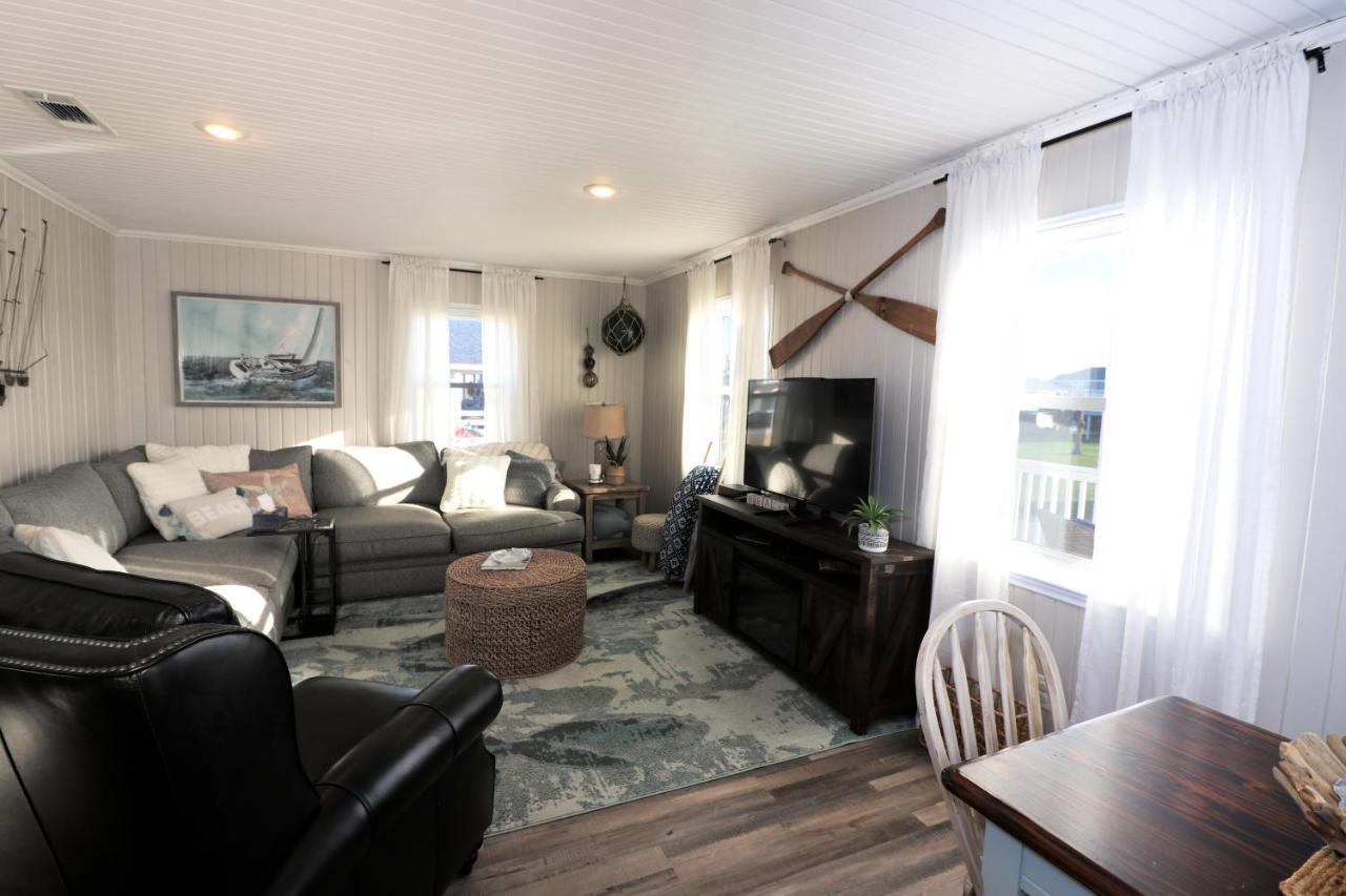 One-Of-A-Kind Beach Home With Lounge Bar Game Room Галвестон Экстерьер фото